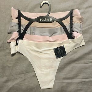 NWT: 🏷️ set of 5 medium thongs
